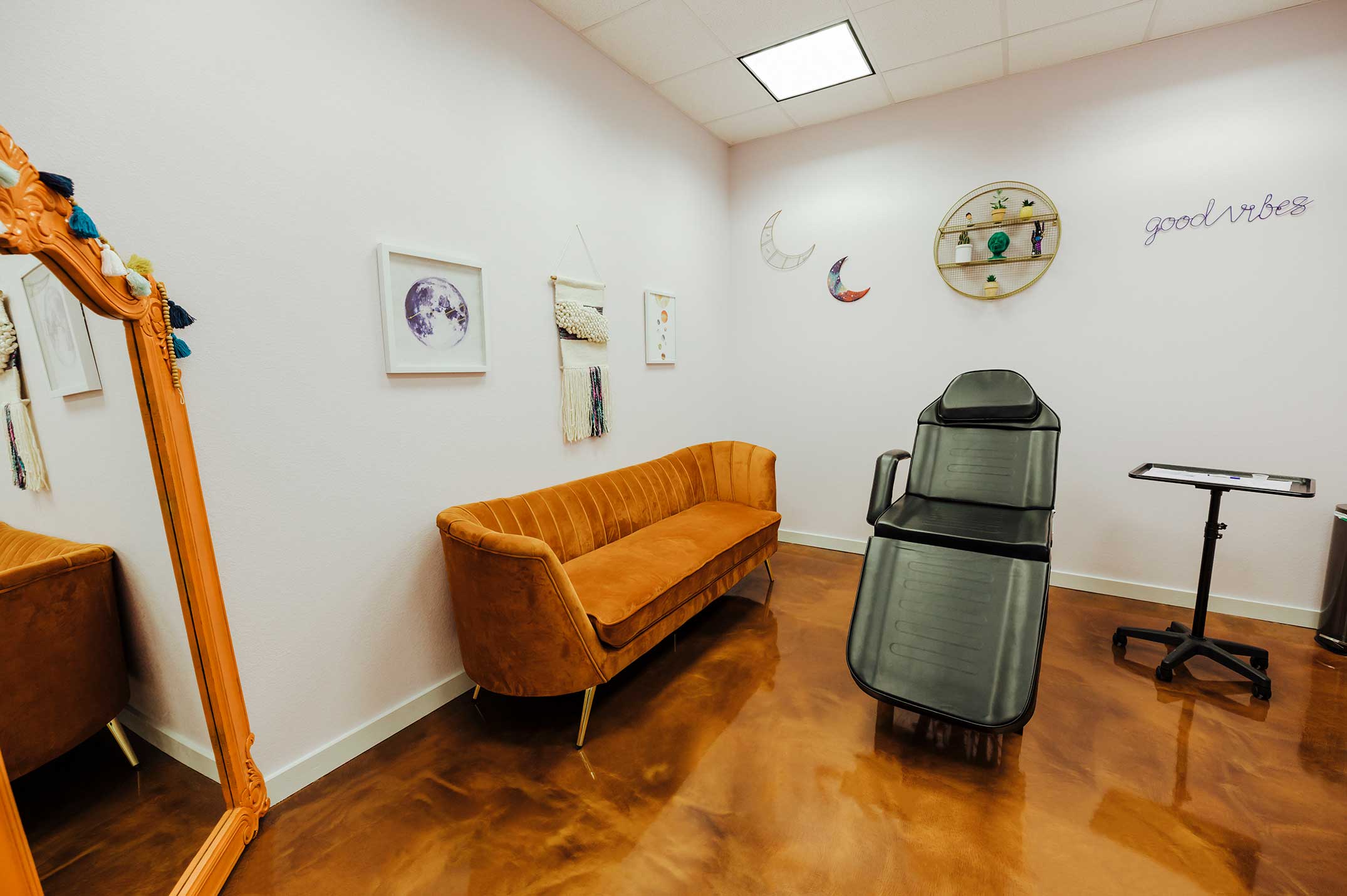 Brown-metallic-epoxy-flooring