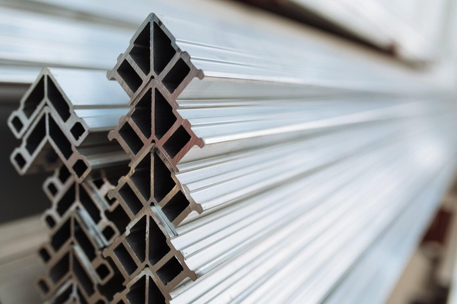 Aluminum corner extrusions