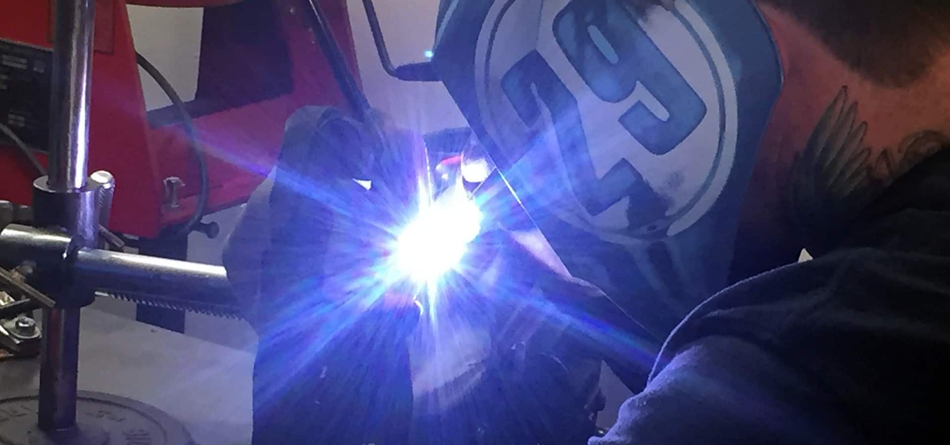 Slide_welding_1920x800
