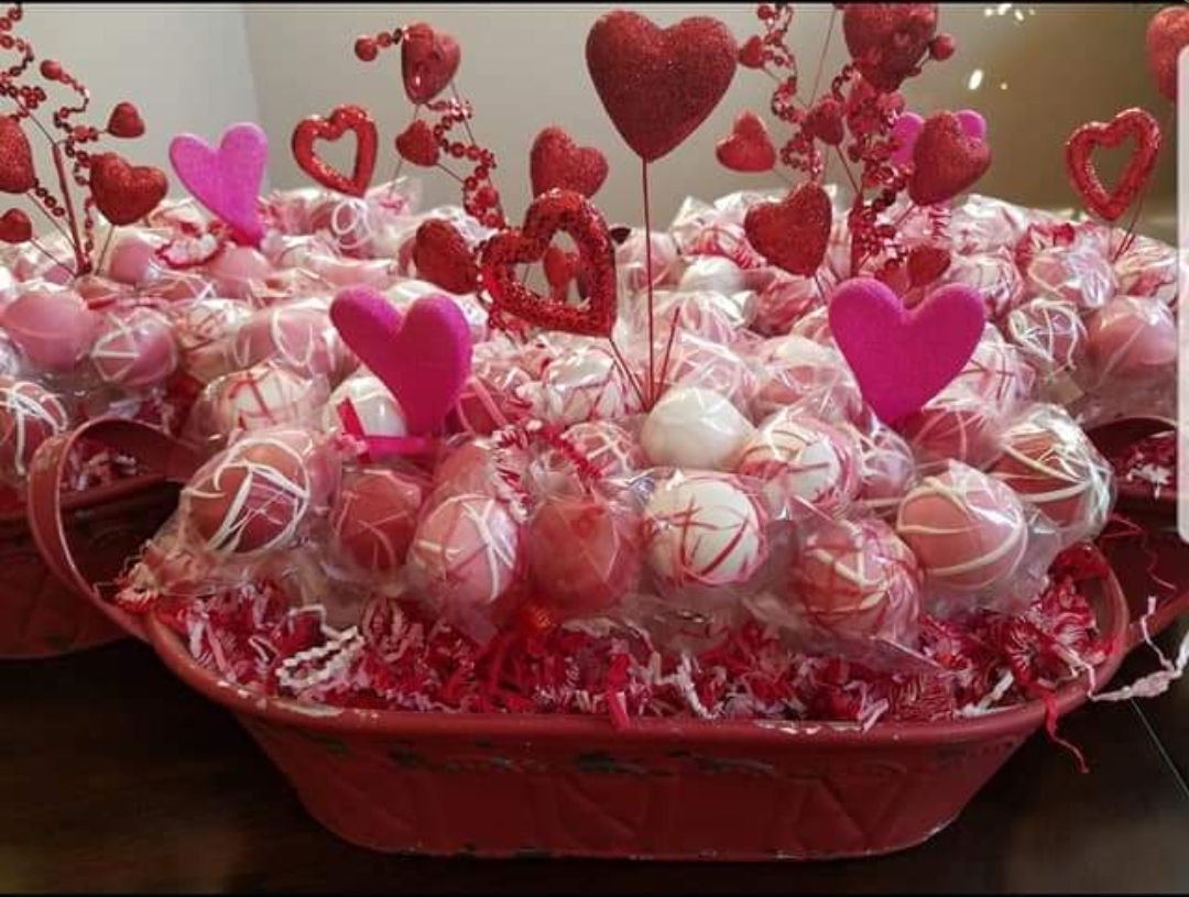 Pound Pops Vday