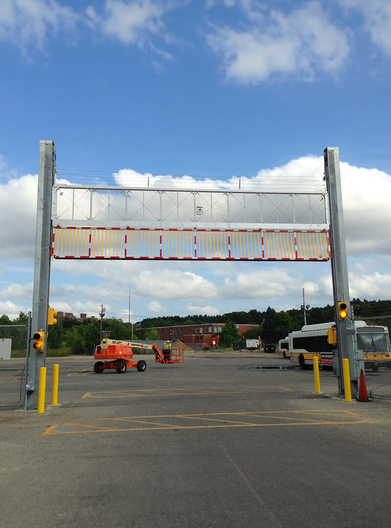 Vertical lift gate