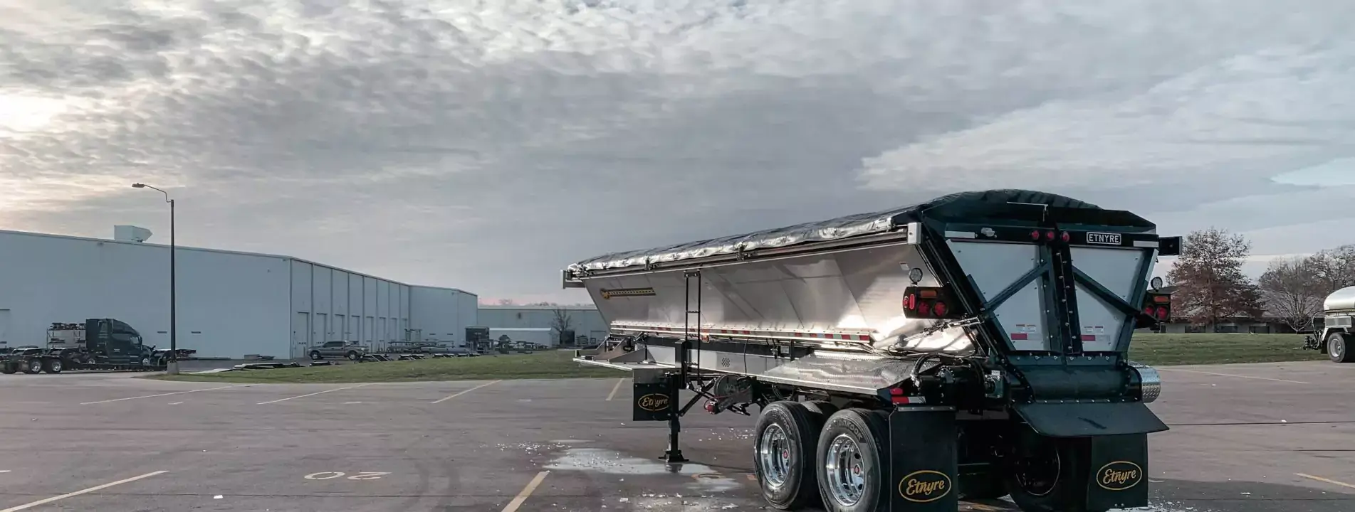 ETN Falcon® Livebottom Trailers