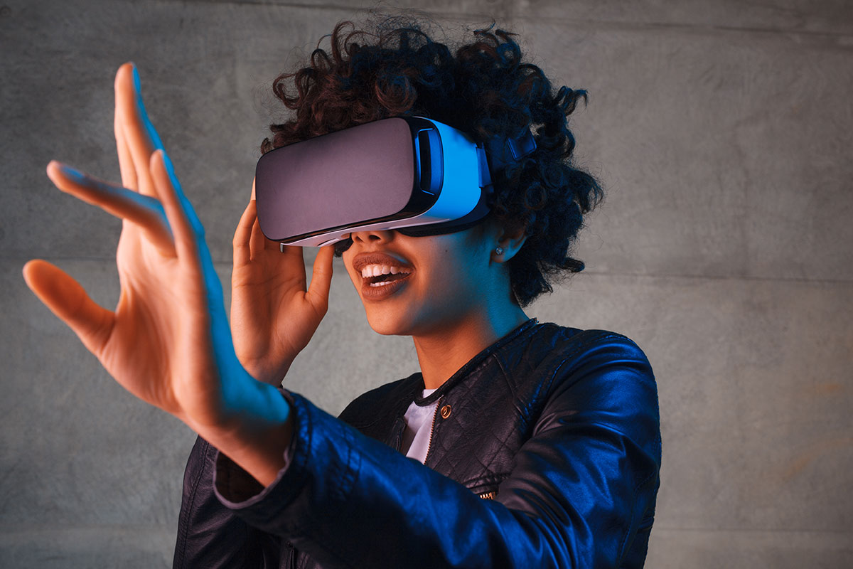 woman-in-VR-headset