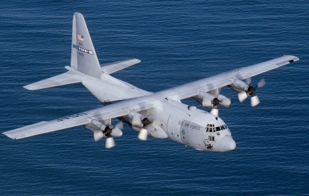 C-130 Hercule (CARGO PLANE)