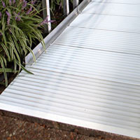 Solid-aluminum-ramp