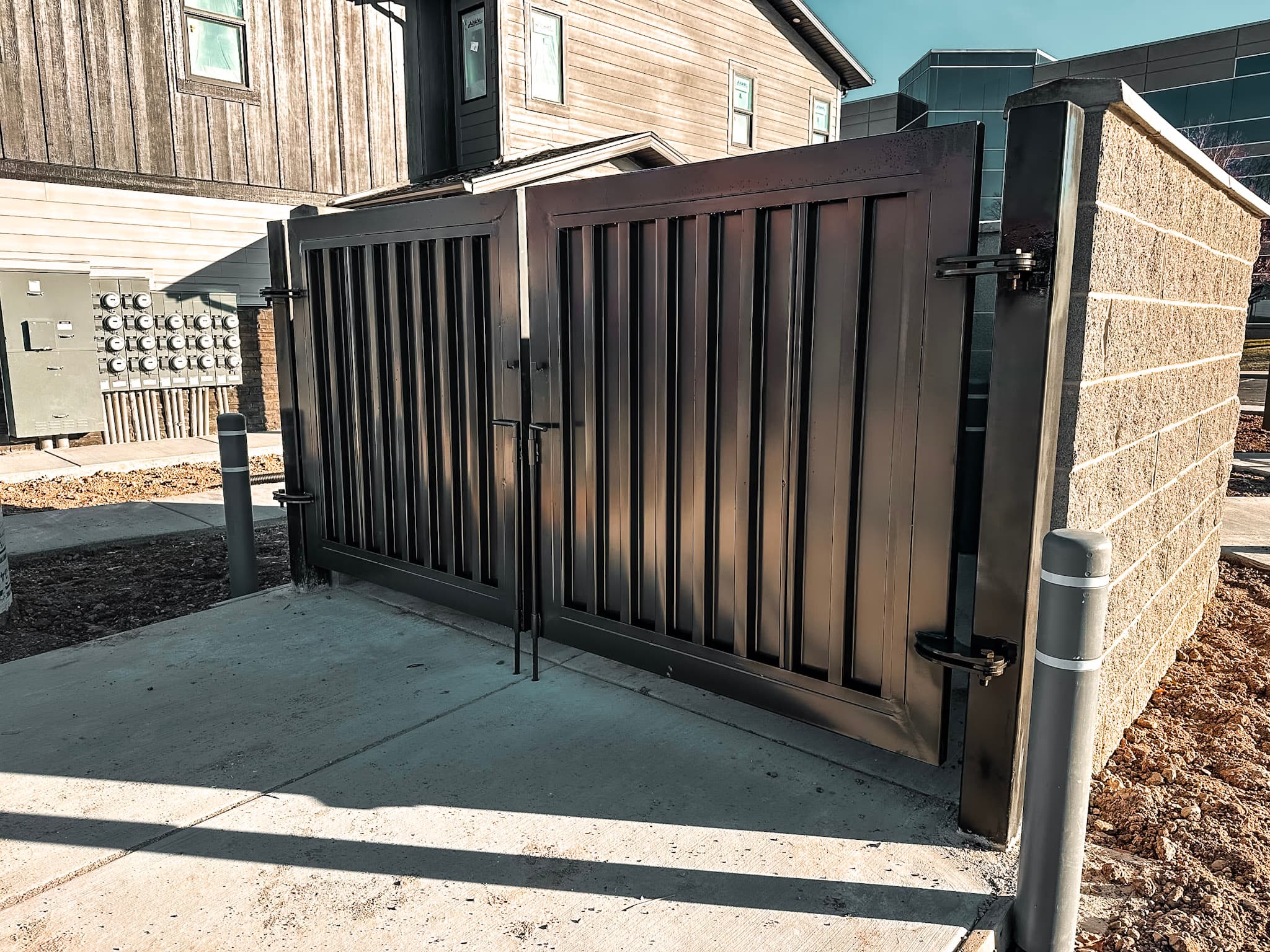 Custom Gates & Enclosures