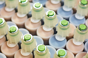 Specialty packaging device